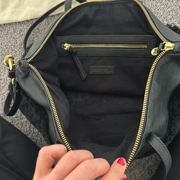 Black Crossbody Handbag - Picture 5 of 5